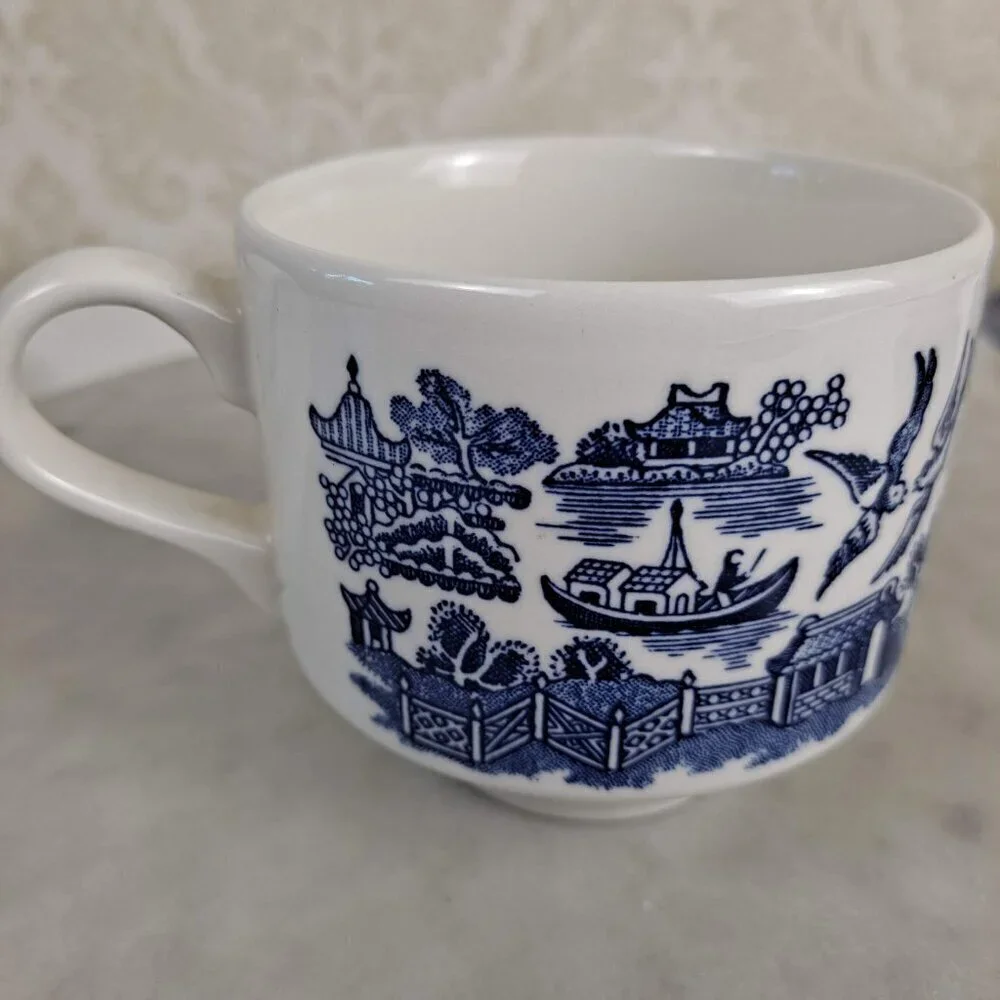Vintage Set of 4 Churchill Blue Willow Coffee Cups and Saucers Made in England